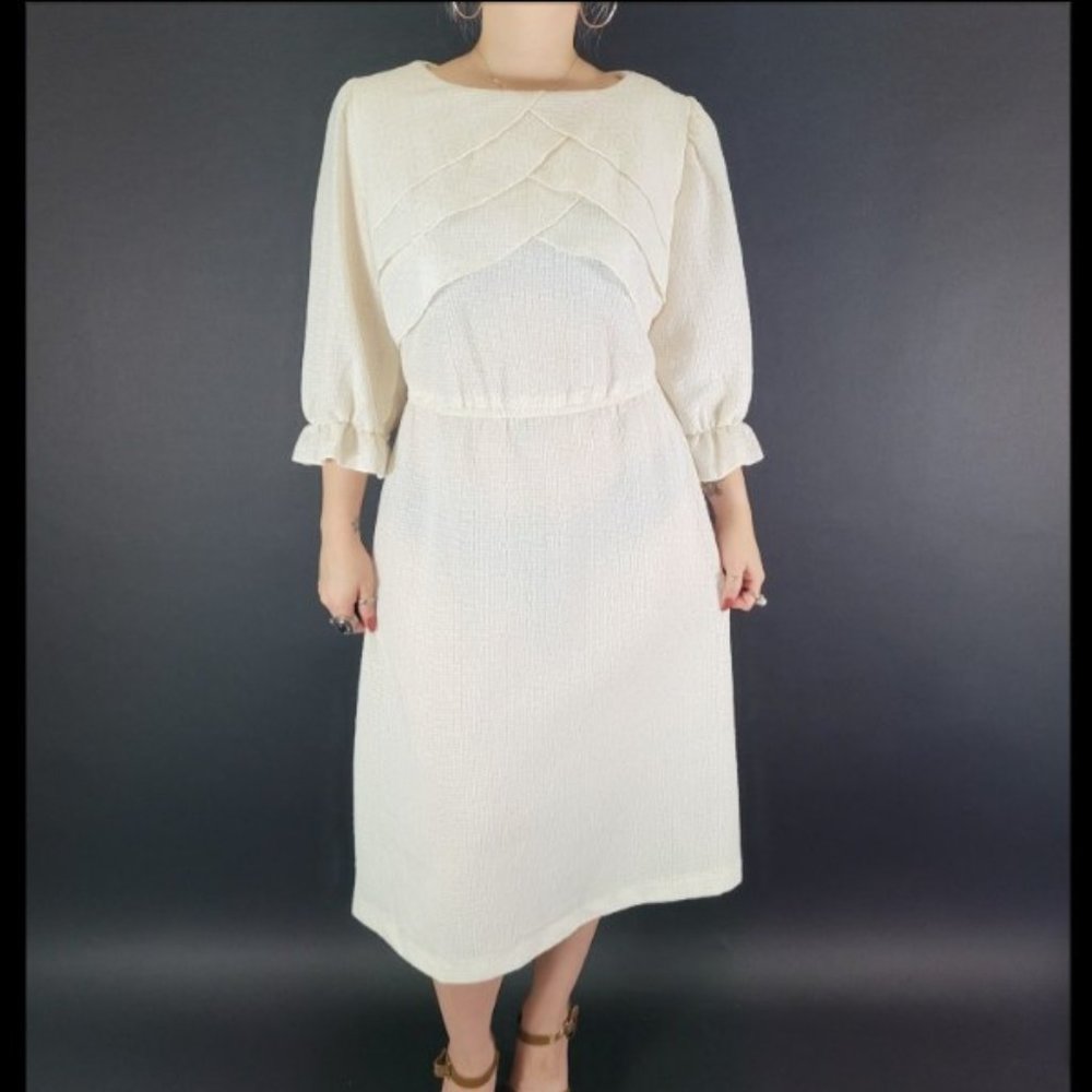 ❗️SOLD❗️80s Ivory Ruffle Bodice Day Dress